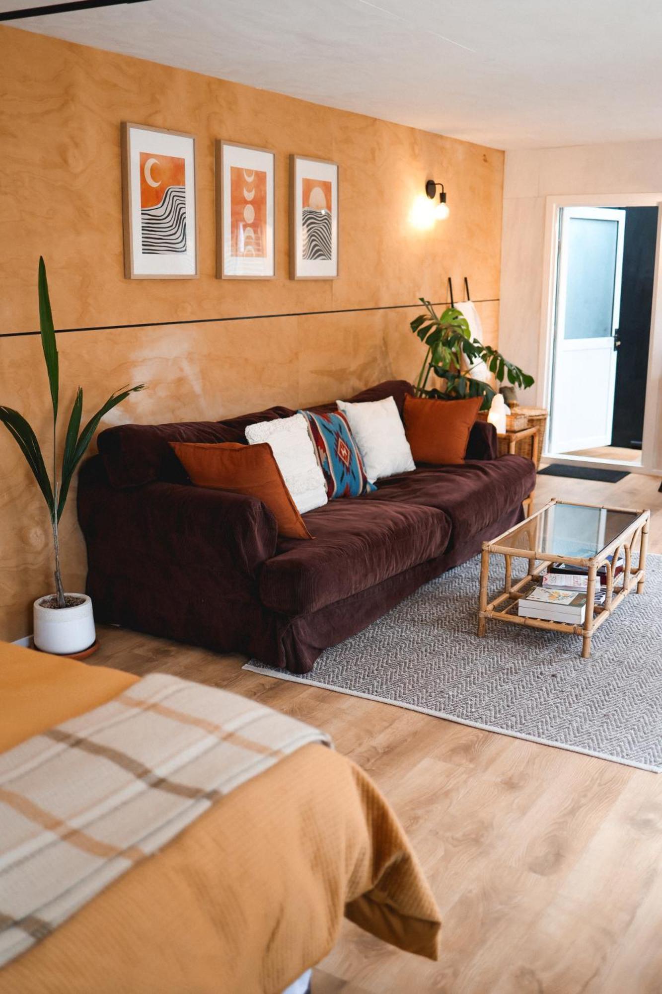 Kaitake Kabana - Unique, Off-Grid, Studio Retreat Oakura Luaran gambar